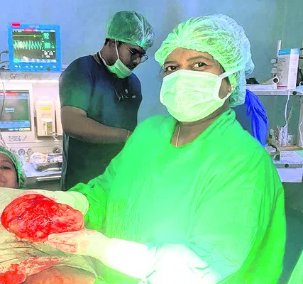 ఐదు కిలోల కణితి తొలగింపు