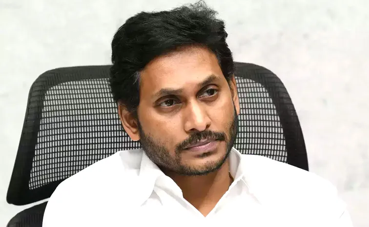 YSRCP President YS Jagan Visits The Residence Of YV Subbareddy Medarametla1