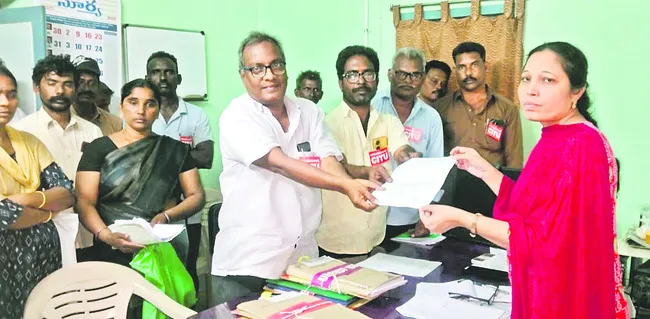 ప్రావిడెంట్ ఫండ్ను వెంటనే ఇప్పించాలి