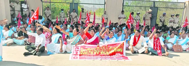 ‘ఆశాల హామీలు నెరవేర్చాలి’