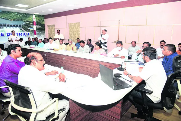 జాప్యం లేకుండా పరిశ్రమలకు అనుమతులు 