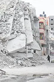 Israeli strikes 110 dead Palestinians in predawn Gaza assault8