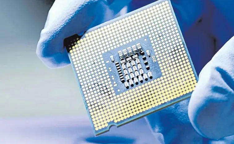 Infineon Technologies offers job opportunities in the semiconductor industry11