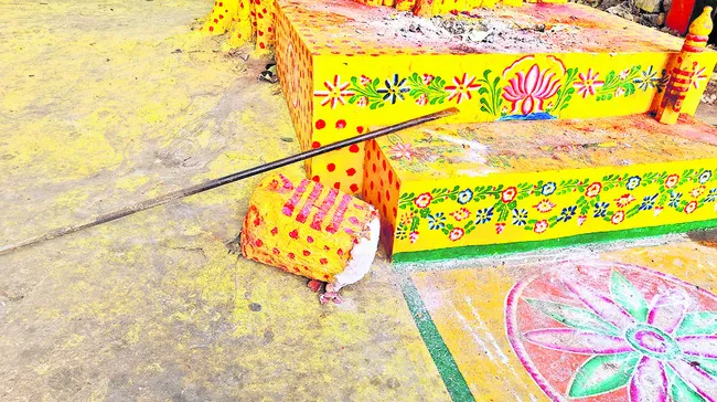 గంగానమ్మ విగ్రహ తొలగింపుతో ఉద్రిక్తత 
