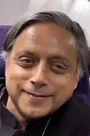 Shashi Tharoor Upset may Leave Congress Closer to BJP3