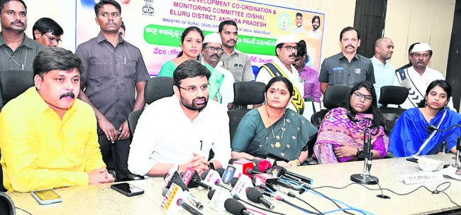 కోకో కొనుగోలు కోసం ధర్నాలు 
