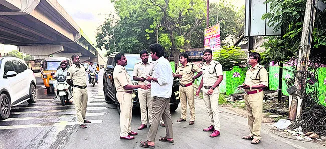 బ్లాక్ ఫిల్మ్పై తనిఖీలు