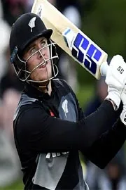 New Zealand Set 221 Runs Target To Pakistan In 4th T2011