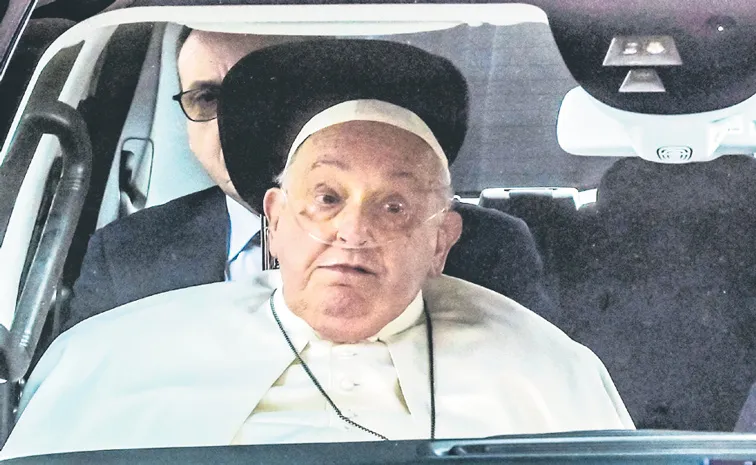 Pope Francis discharged from hospital15