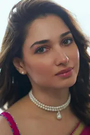  Tamannaah Bhatia Ethereally Ethnic Look In A Beautiful Pink Floral Saree goes viral12