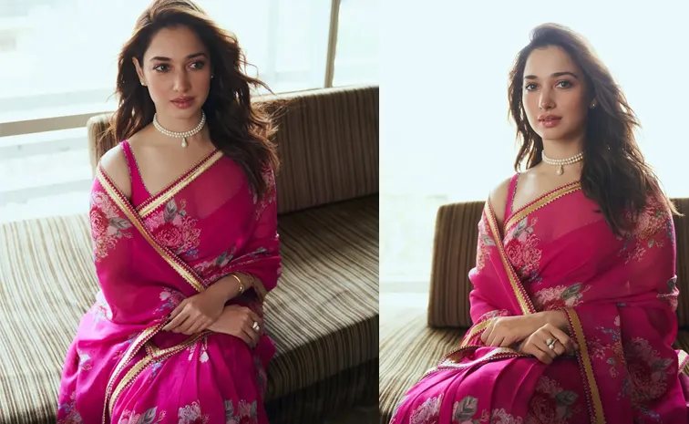 Tamannaah Bhatia Ethereally Ethnic Look In A Beautiful Pink Floral Saree goes viral12