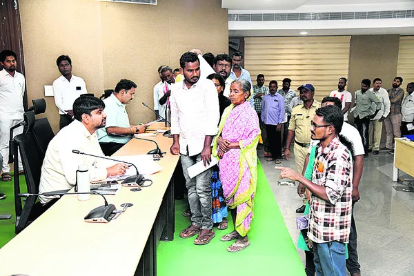 భూ సమస్యల పరిష్కారానికి చర్యలు