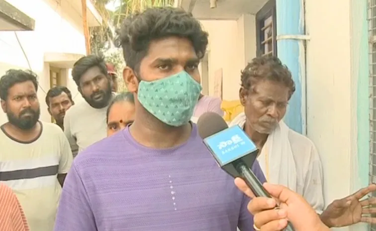 Visakha Delivery Boy Anil Exclusive Interview For Sakshi6