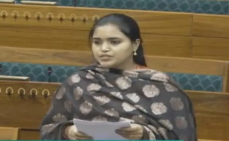 YSRCP Araku Mp Tanuja Rani Blames TDP MPs5
