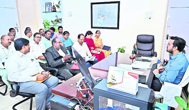 నిత్యావసరాల ధరలు అందుబాటులో ఉండాలి