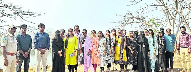 విద్యార్థుల జంగల్ సఫారీ