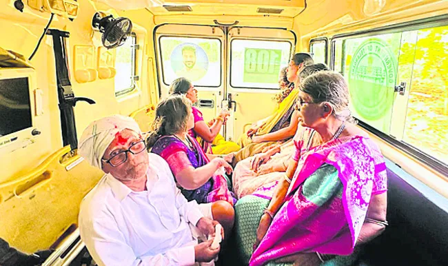 అదుపుతప్పి ఆటో బోల్తా
