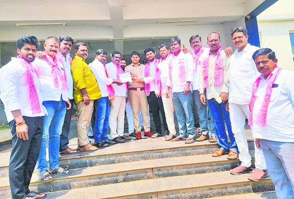 కేంద్ర మంత్రి బండిపై ఫిర్యాదు