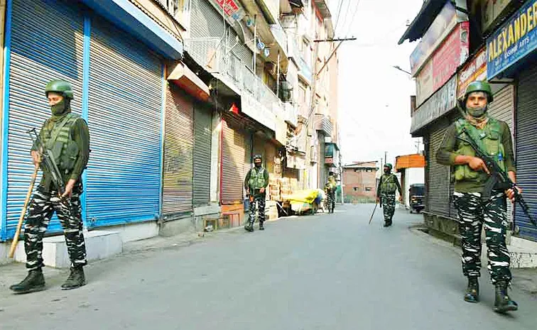 Hurriyat Shop is Closing in Jammu Kashmir 2 Factions have Given up Separatism
