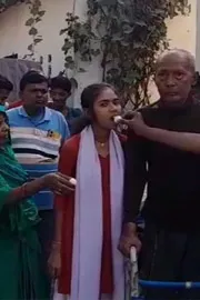 Bihar the Daughter of a Man who Plays band at Weddings Became a Topper10