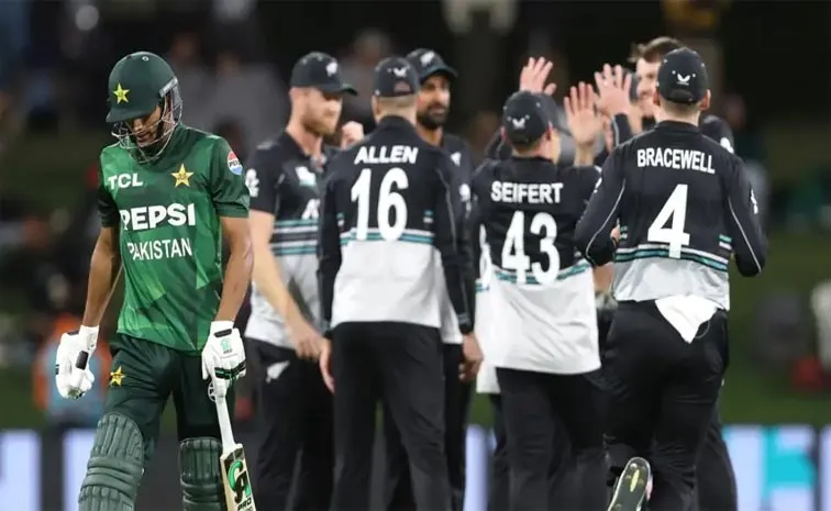 Neesham Takes Fifer, New Zealand Restricted Pakistan To 128 Runs In Fifth T20