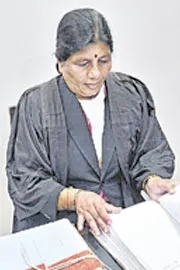 Katipalli Sarala Mahender Reddy supports poor as lawyer9