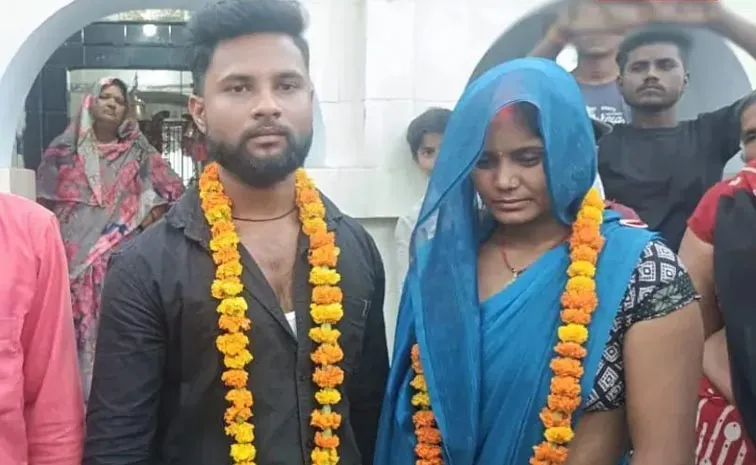 UP Sant Kabir Nagar man gets wife married to her lover10