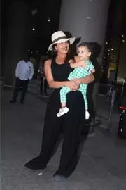 Priyanka Chopra Celebrates Freedom After Daughter Malti Sleeps11
