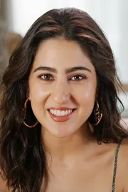 Actor Sara Ali Khan Reveals Feeling Jealous of Alia Bhatt6