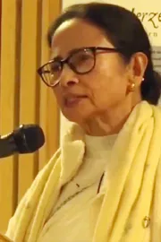 Mamata Banerjee Speech Interrupted By Students At Oxford Event Video7