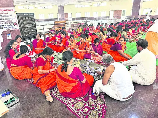 బాసర ఆలయ హుండీ లెక్కింపు
