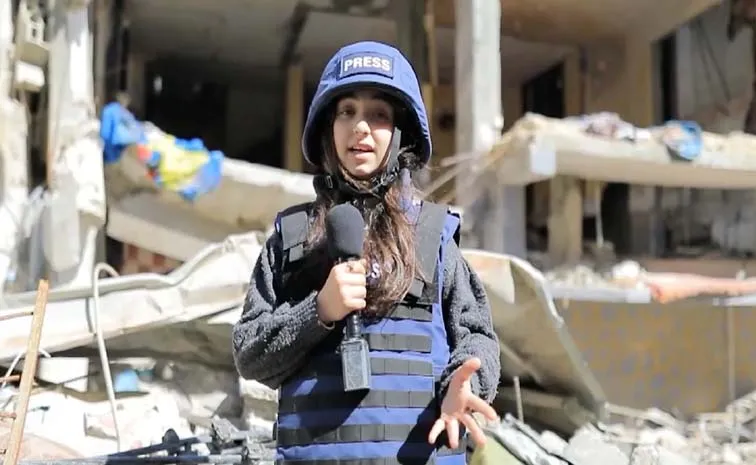 Gaza's Budding 11-Year-Old Journalist Reporting The War