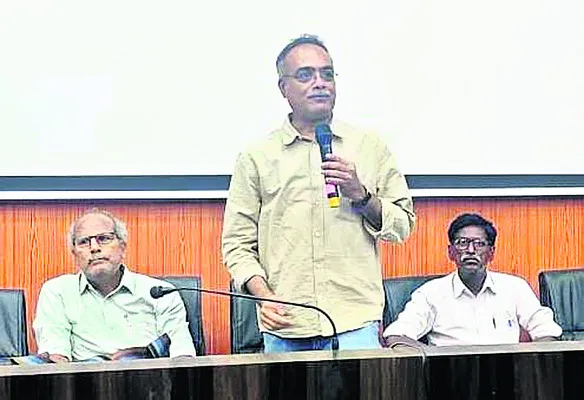 ట్రంప్‌ గెలుపుతో విధ్వంసకర విధానాలు వేగవంతం 