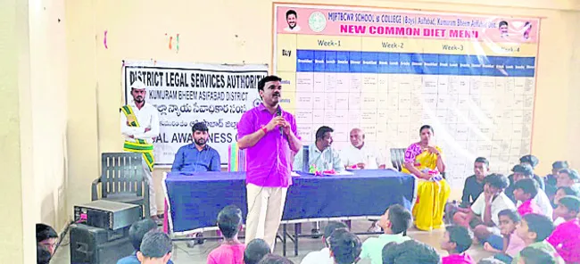 చట్టాలపై అవగాహన  కలిగి ఉండాలి
