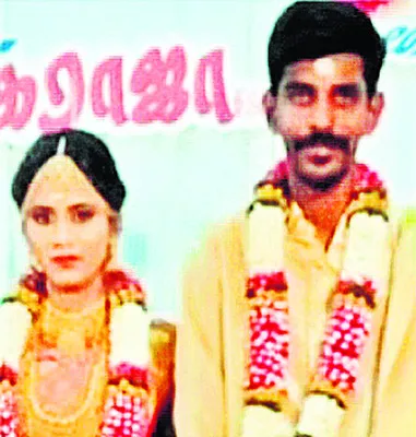 చెరువులో మునిగి నవ దంపతులు మృతి 