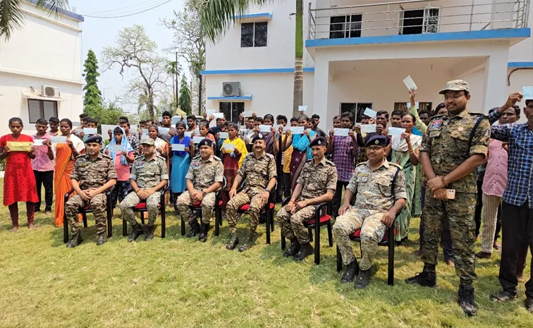 50 Naxalites Surrender In Chhattisgarh