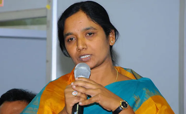 TDP Goons Allegedly Attack YSRCP Activist Kuruba Lingamaiah