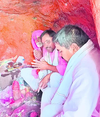 భోళా శంకరుడికి భక్తిశ్రద్ధలతో పూజలు