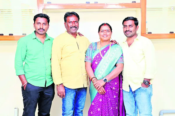 ●వరుస విజయాల   రత్నేశ్వరనాయుడు 
