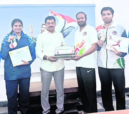 ముస్లింలకు పొంగులేటి శుభాకాంక్షలు