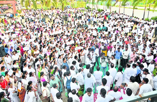 పారదర్శకంగా విచారణ చేపట్టాలి 