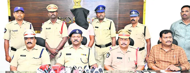 హత్య కేసులో నిందితుడి అరెస్టు 