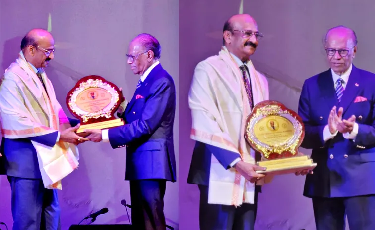Doctor Guduru Jagadeesh Gets Viswa Vydya Divyanga Bandhu Award