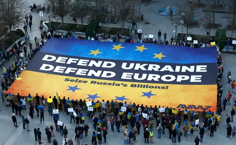 EU leaders back new military spending plans at Ukraine summit
