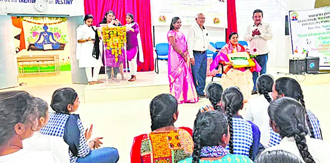 సీసీఐ అక్రమాల్లో మరొకరు సస్పెన్షన్