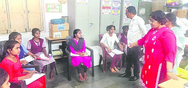 ‘కేజీబీవీ’లో జీసీడీఓ విచారణ