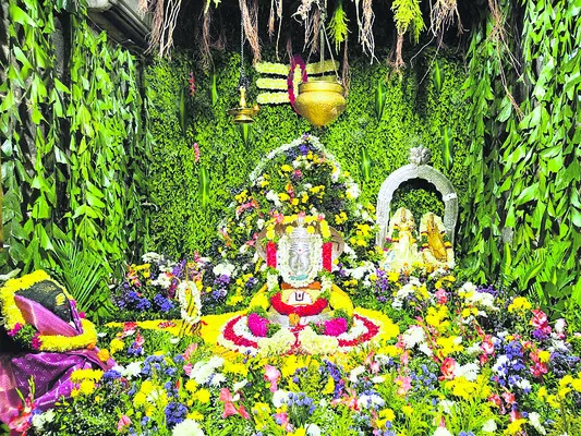 రామలింగేశ్వరస్వామికి విశేషాలంకరణ 