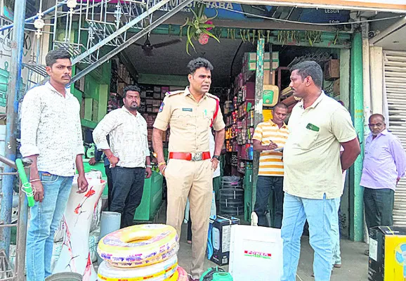 రెండు దుకాణాల్లో చోరీ