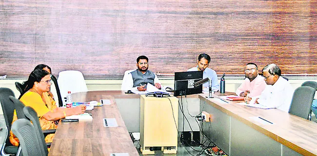 అర్హులు దరఖాస్తు చేసుకునేలా చర్యలు చేపట్టాలి