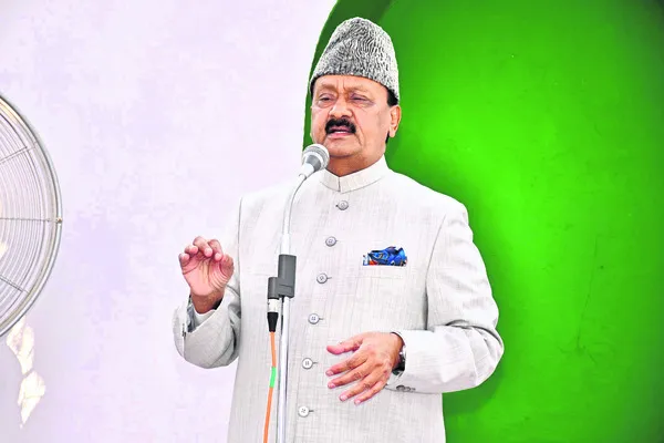 ఘనంగా ఈద్‌ ఉల్‌ ఫితర్‌